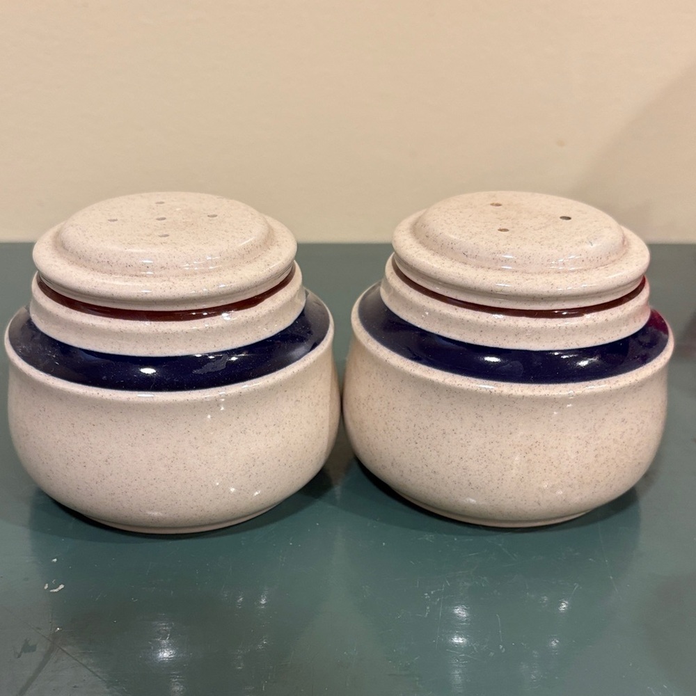 Vintage Yamaka Contemporary Chateau Stoneware Salt & Pepper Shakers.